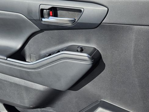 Used 2022 Toyota Highlander XLE image 22