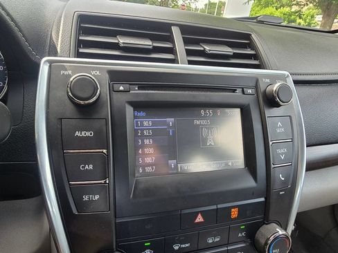 Used 2016 Toyota Camry LE FWD image 22