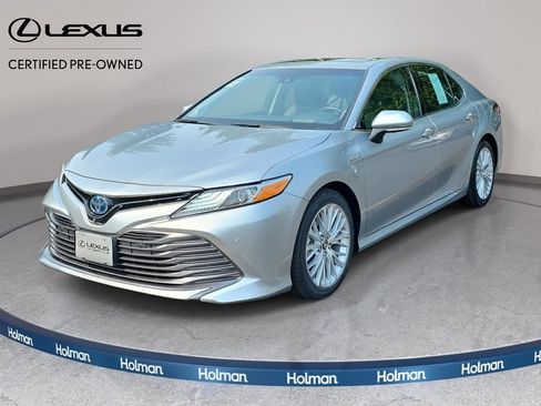 Used 2018 Toyota Camry XLE w/ Audio Package FWD image 1
