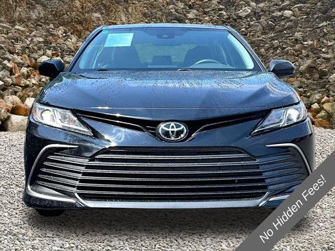 Used 2023 Toyota Camry LE FWD image 3