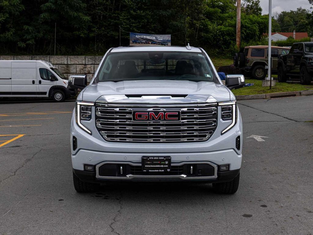 Used 2026 GMC Sierra 1500 Denali AWD/4WD image 2