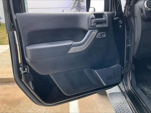 Used 2012 Jeep Wrangler Sport image 21