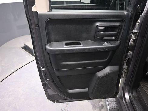 Used 2017 RAM 1500 Express w/ Express Value Package image 15