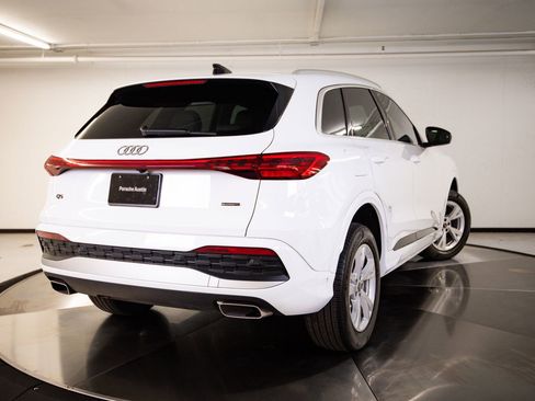 Used 2025 Audi Q5 Premium AWD/4WD image 7