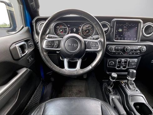 Certified 2022 Jeep Wrangler Unlimited Sahara w/ LED Lighting Group AWD/4WD image 12