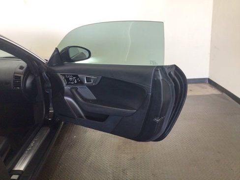Used 2015 Jaguar F-TYPE Coupe RWD image 8