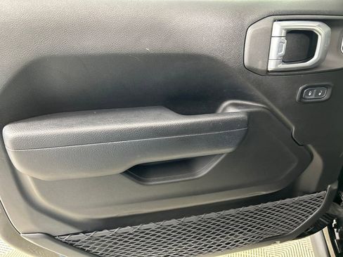 Used 2023 Jeep Wrangler Freedom Edition image 11