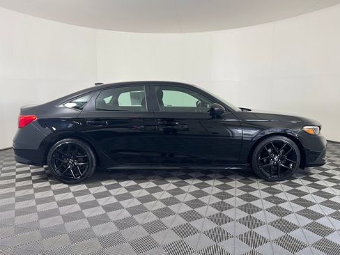 Used 2023 Honda Civic Sport image 15
