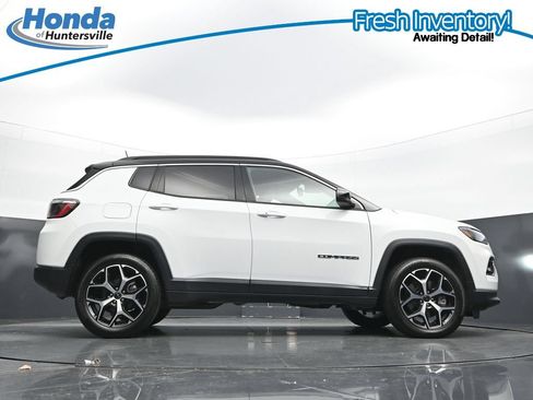 Used 2025 Jeep Compass Limited AWD/4WD image 35