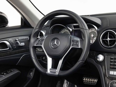 Used 2014 Mercedes-Benz SL 550 image 10