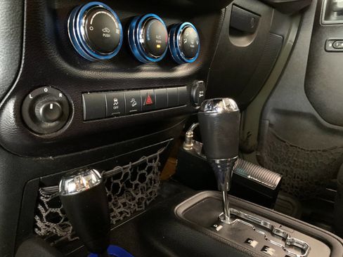 Used 2015 Jeep Wrangler Unlimited Sport w/ Quick Order Package 24S AWD/4WD image 14