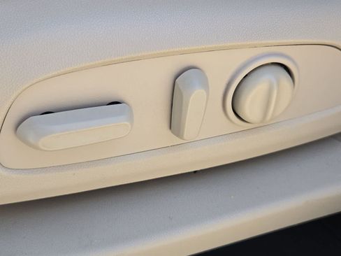 Used 2019 Buick Enclave Essence w/ Trailering Package, 5000 lbs. FWD image 17