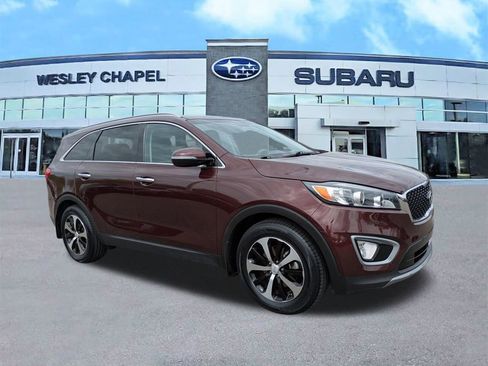 Used 2016 Kia Sorento EX image 2