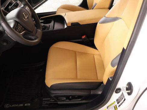 Used 2024 Lexus ES 350 w/ Premium Package FWD image 11