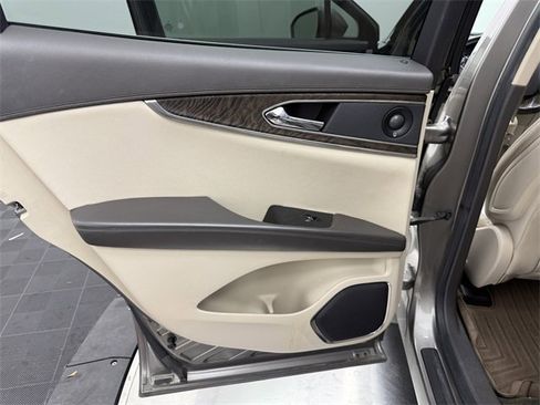 Used 2017 Lincoln MKX Reserve w/ Lincoln MKX Climate Package image 28