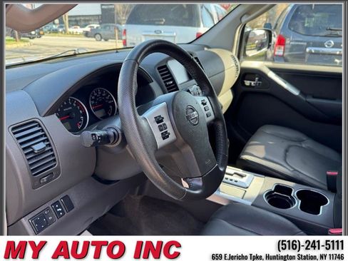 Used 2011 Nissan Pathfinder Silver w/ Protection Pkg image 22