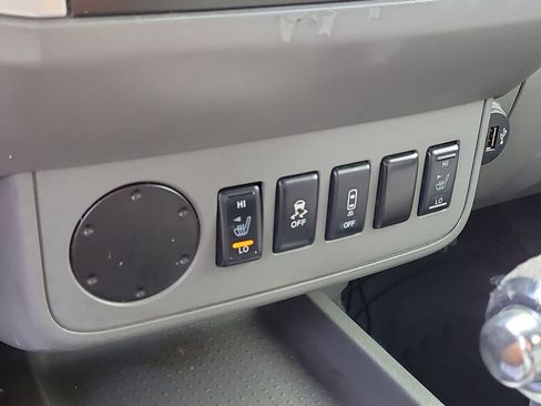 Used 2019 Nissan Frontier SV w/ Value Truck Package RWD image 25