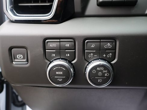 New 2026 GMC Sierra 3500 Denali w/ Denali Reserve Package image 12