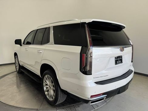 Used 2022 Cadillac Escalade Premium Luxury image 8
