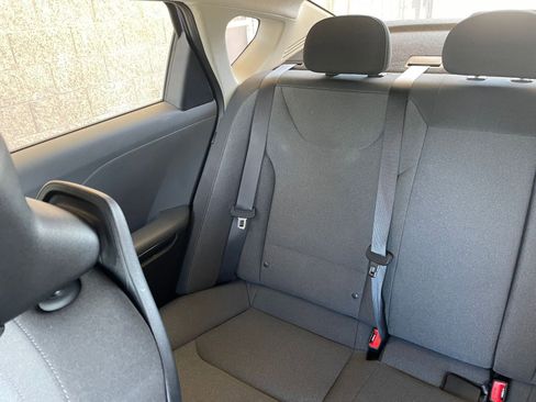 Used 2025 Kia K4 LXS image 38