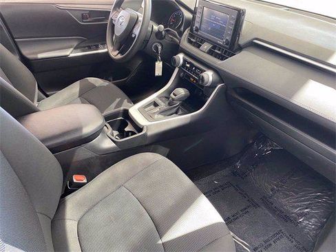 Certified 2020 Toyota RAV4 LE w/ Carpet Mat Package image 33