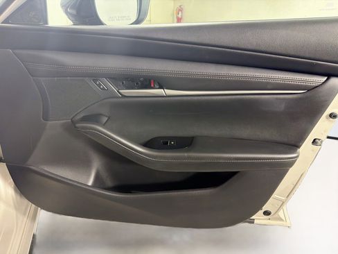 Used 2024 MAZDA MAZDA3 s FWD image 30