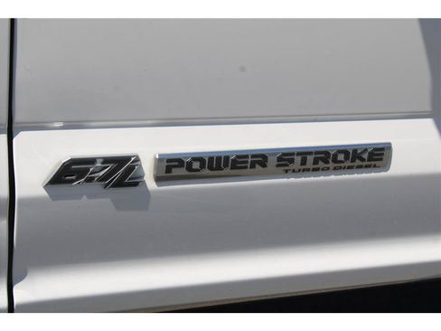 Used 2022 Ford F350 Platinum w/ FX4 Off-Road Package AWD/4WD image 42