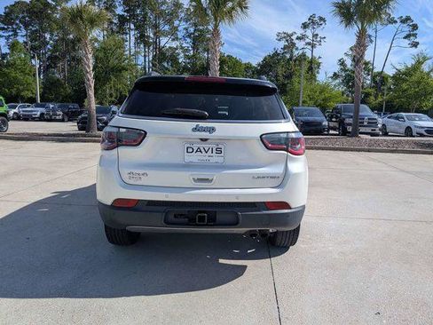 Certified 2018 Jeep Compass Limited w/ Navigation Group AWD/4WD image 4