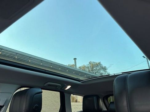 Used 2020 Land Rover Range Rover Sport HSE image 14