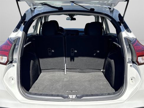 Certified 2021 Nissan Kicks SV image 21