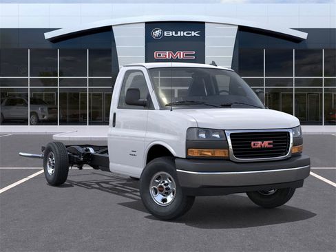 New 2025 GMC Savana 3500 w/ Power Convenience Package image 7