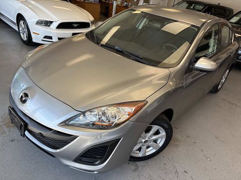 Used 2011 MAZDA MAZDA3 i Touring image 6