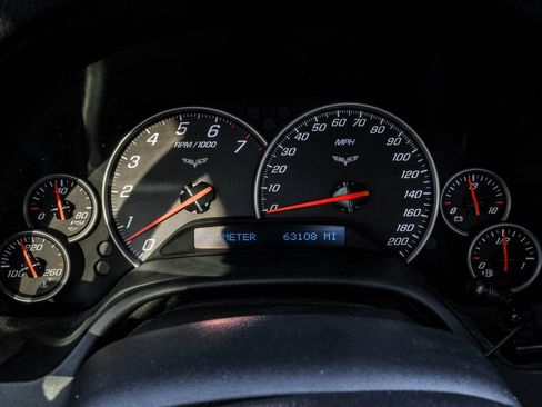Used 2007 Chevrolet Corvette Convertible w/ Preferred Equipment Group RWD image 17