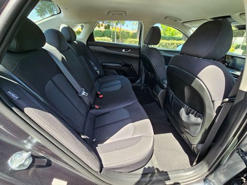 Used 2023 Kia K5 LXS image 28