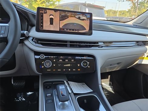 New 2026 INFINITI QX60 Luxe w/ Cargo Package image 9