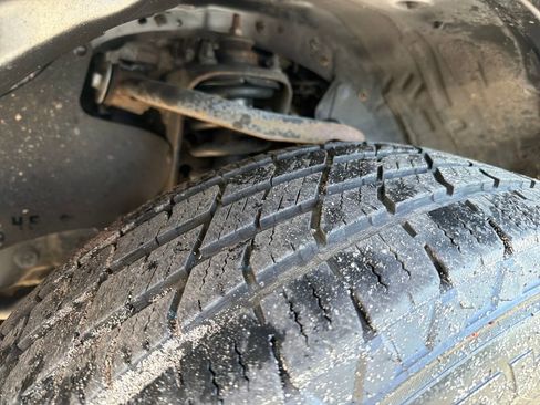 Used 2018 Toyota Tacoma TRD Sport w/ Technology Package image 13