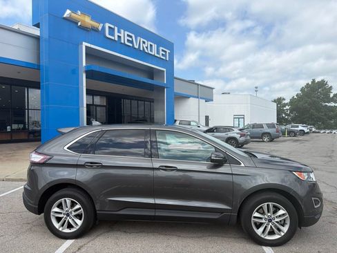 Used 2016 Ford Edge SEL w/ Equipment Group 201A AWD/4WD image 2