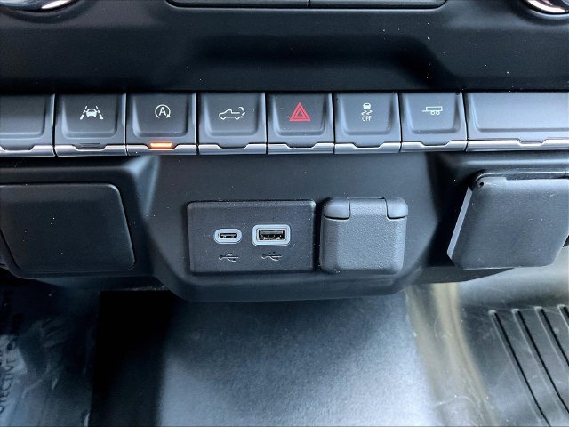 Used 2026 Chevrolet Silverado 1500 Custom RWD image 17