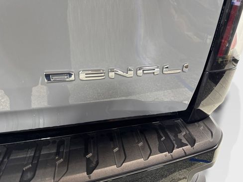 Used 2024 GMC Sierra EV Denali AWD/4WD image 26