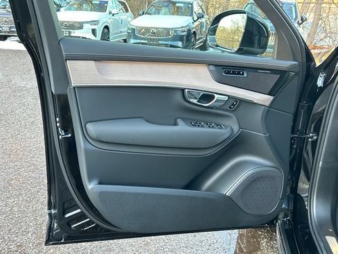 Used 2026 Volvo XC90 B6 Plus w/ Protection Package Premier AWD/4WD image 16