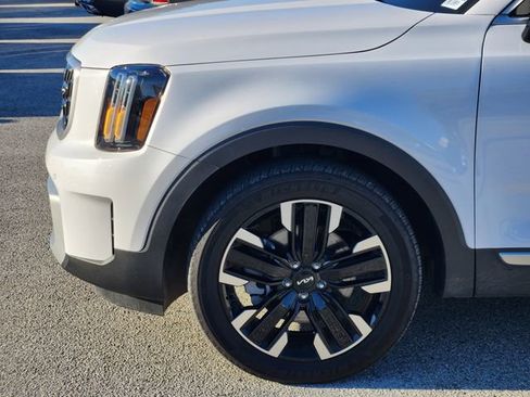 Used 2024 Kia Telluride SX w/ Towing Package image 5
