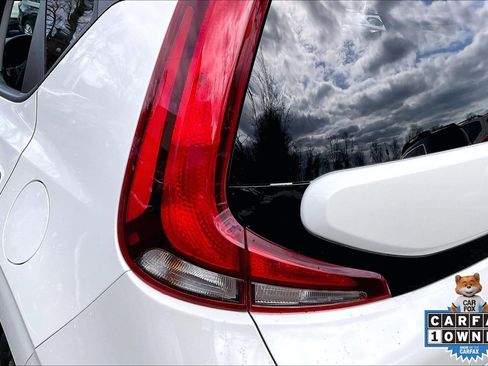 Used 2022 Kia Soul LX w/ Technology Package image 27