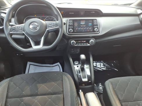 Used 2020 Nissan Kicks SV FWD image 9