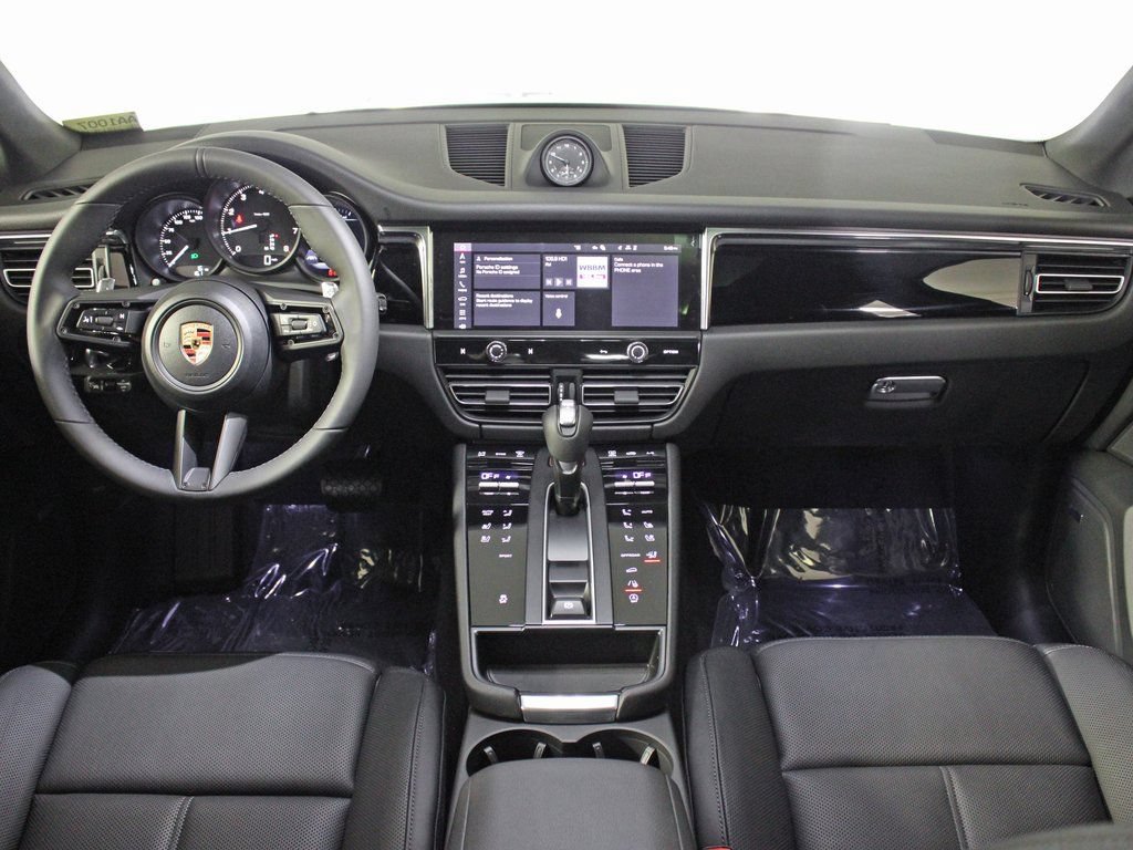 Certified 2026 Porsche Macan AWD/4WD image 20