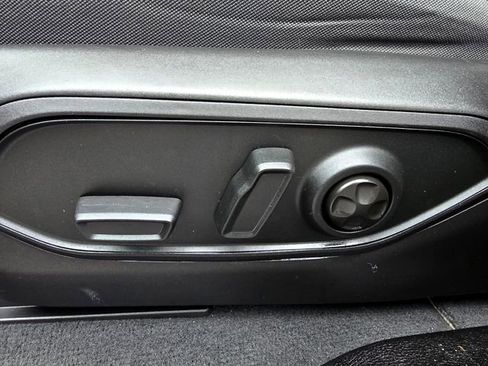 Used 2025 Jeep Grand Cherokee L Laredo w/ Luxury Tech Group I image 17