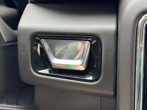 New 2026 GMC Yukon Elevation image 28