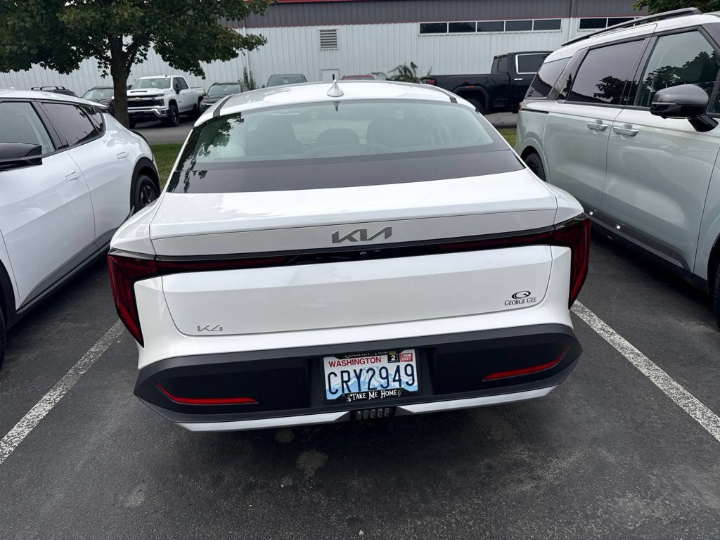 Used 2025 Kia K4 FWD image 4