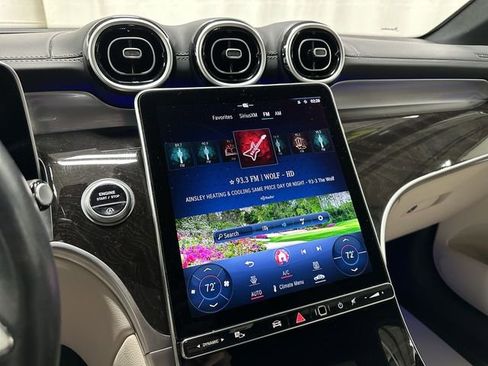 Used 2024 Mercedes-Benz GLC 300 4MATIC image 11