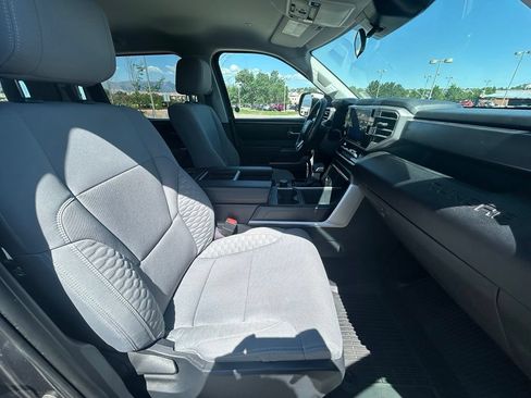 Used 2022 Toyota Tundra SR5 w/ SR5 Convenience Package AWD/4WD image 30