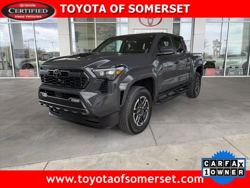 Certified 2025 Toyota Tacoma TRD Sport image 1